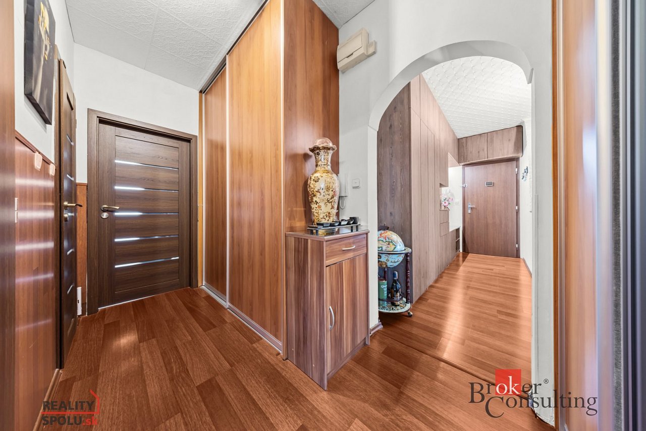 hlavná fotografia nehnuteľnosti