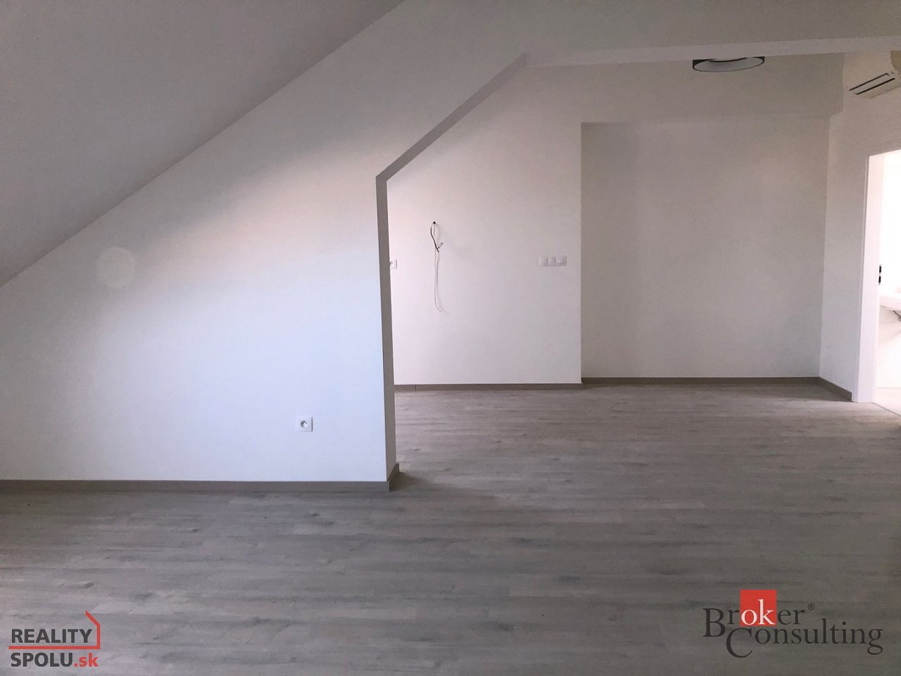 hlavná fotografia nehnuteľnosti